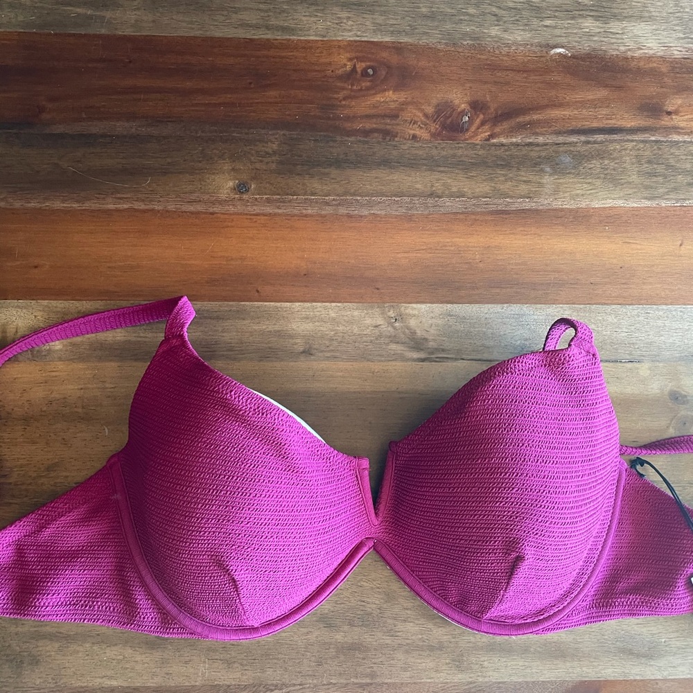 NWT bikini top - Very supportive - Picture 5 of 12